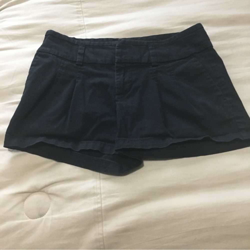 Woman’s size 4 A.N.A. A New Approach black dress shorts